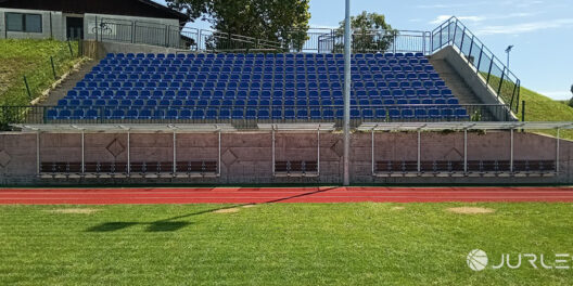 stoli za tribune jurles